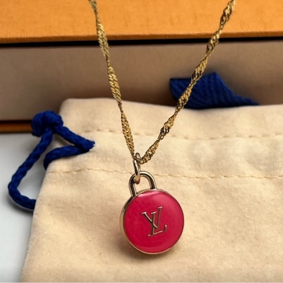 Authentic Luxury Charm (LV)-Gold/Pink 0.75"-.050”
LV both sided, unbranded Chain - Picture 10 of 13
